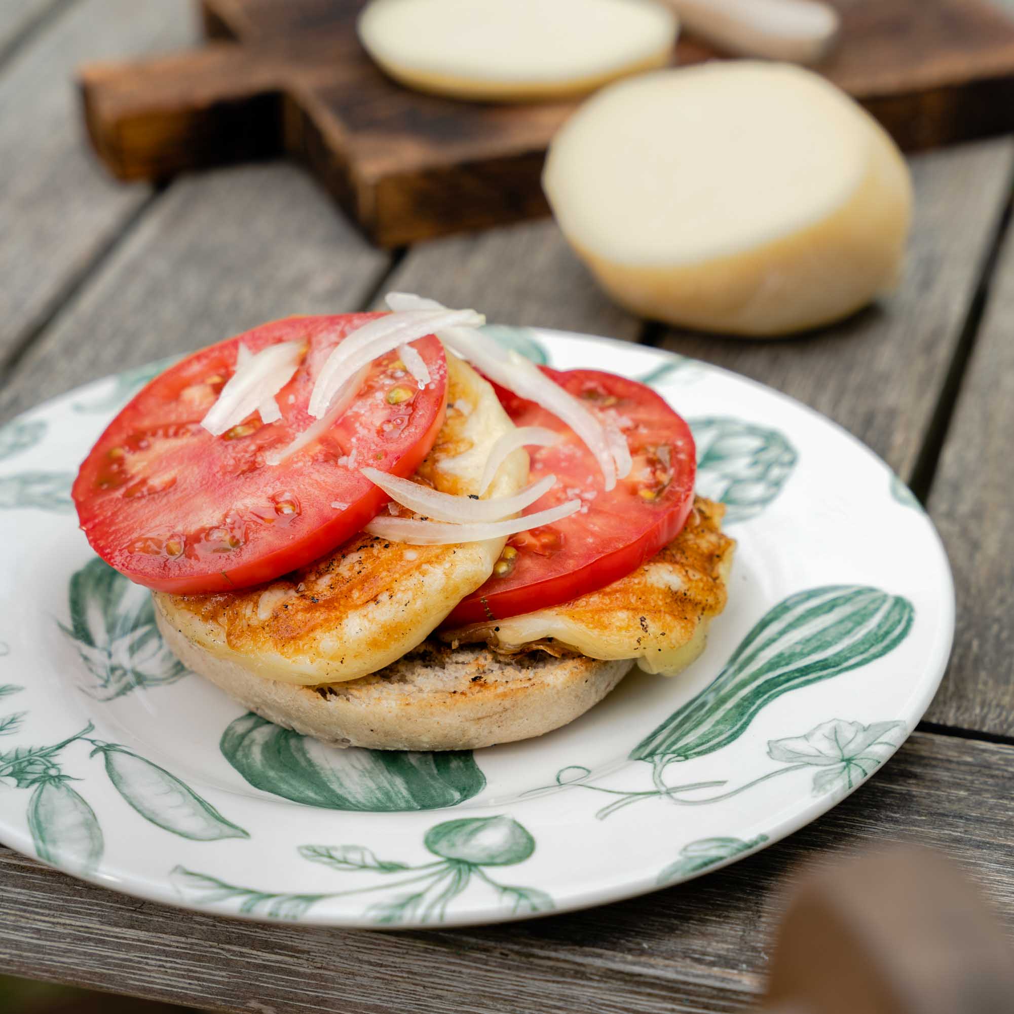 Buła z grilowanym serem scamorza